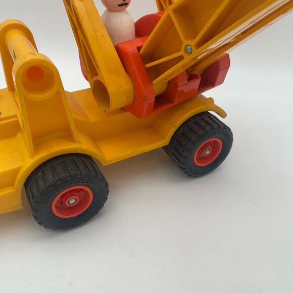 Vintage 1970s Fisher-Price Husky Helpers Shovel Digger #301 w Construction Figur - Picture 5 of 13